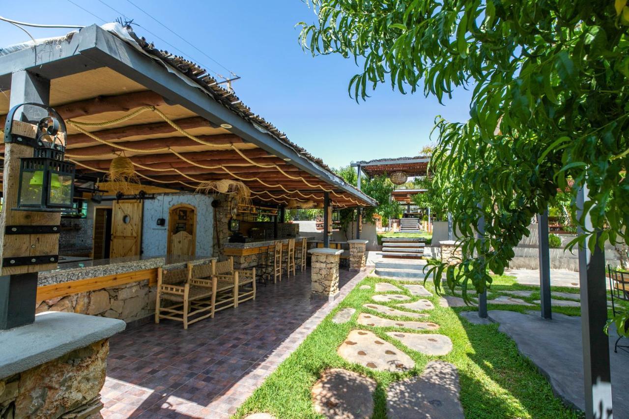 Riad Bella Montana Aïn Cheggag Exterior foto
